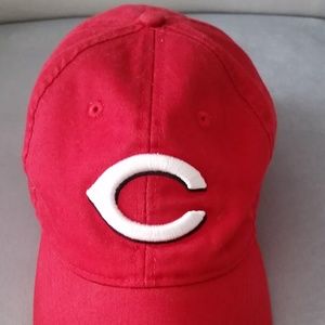 Kids Cincinnati Reds adjustable hat